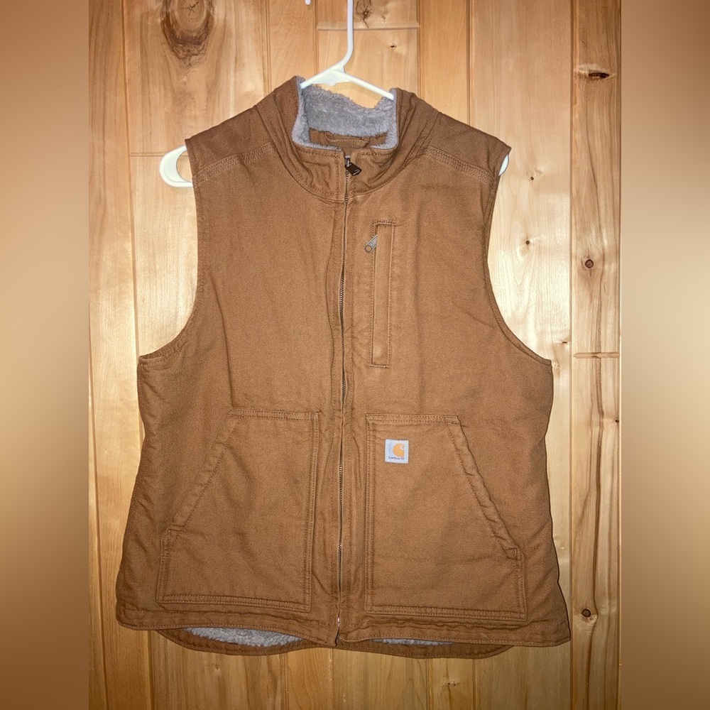 Carhart canvas vest with Sherpa lining - women’s size M- excellent condition